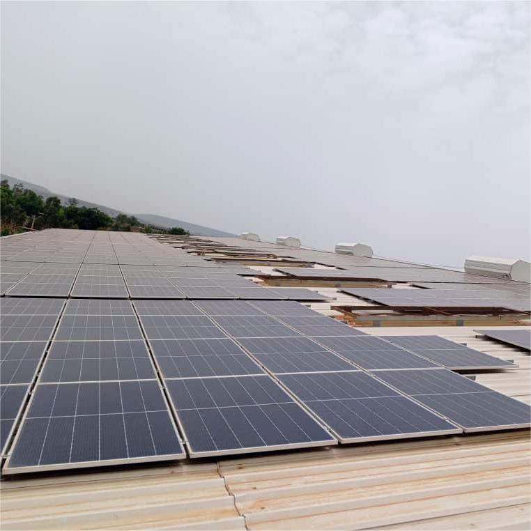 Mise à jour du projet | Mini-système solaire à joint debout de 650 kW pour toiture métallique au Mali, en Afrique