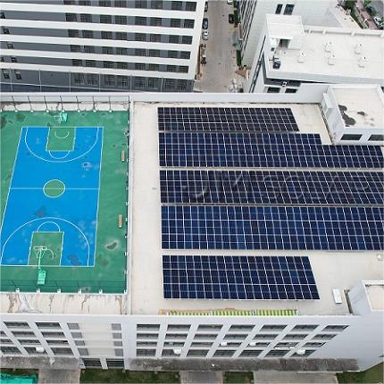Projet phare | Installation solaire commerciale sur toit plat de 390 kWc à Xiamen, en Chine